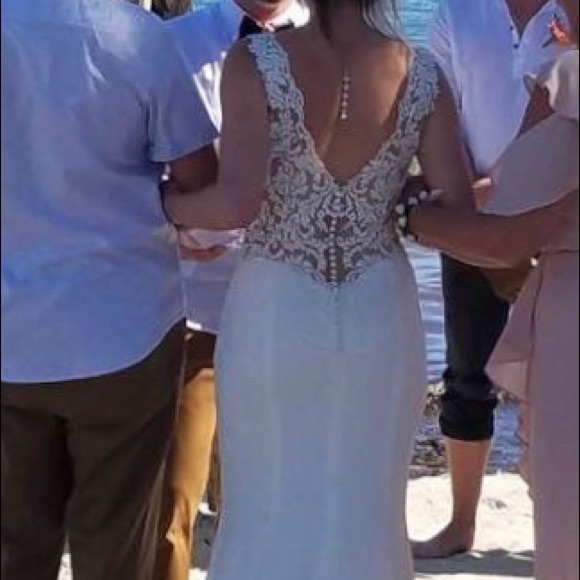 Sincerity wedding gown custom made lace open back - Picture 7 of 7